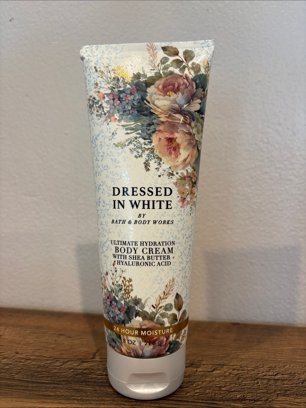 Bath & Body Works Dressed In White Body Cream - White with Pink Floral